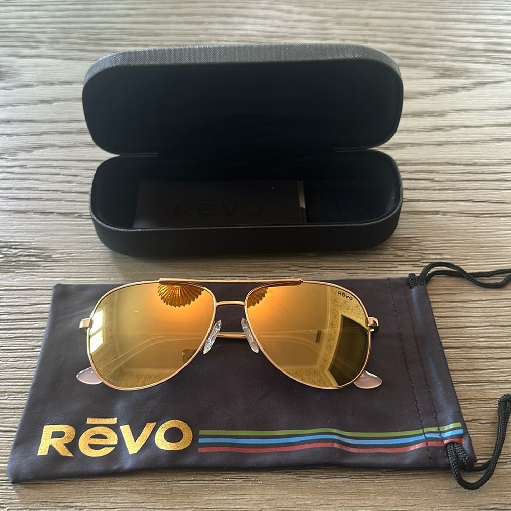 Revo Relay petite aviators rose gold